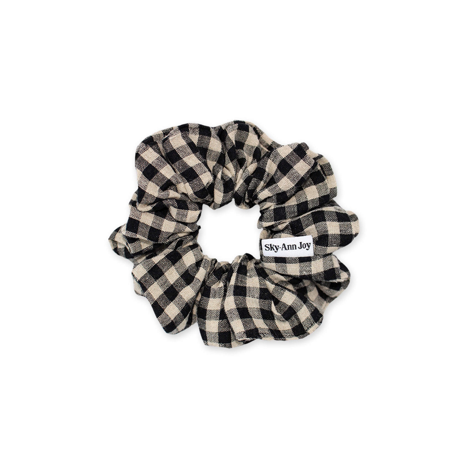 Black and beige gingham linen hair scrunchie, natural fabric and breathable, comfortable to wear in hot weather
